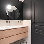 Luxury 3 Bedrooms Flat - Grands Boulevards Parigi