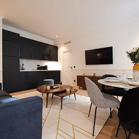 Luxury 3 Bedrooms Flat - Grands Boulevards Parigi