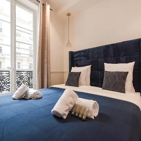 Luxury 3 Bedrooms Flat - Grands Boulevards Parigi