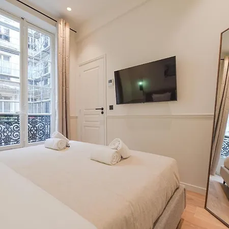Apartment Luxury 3 Bedrooms Flat - Grands Boulevards *