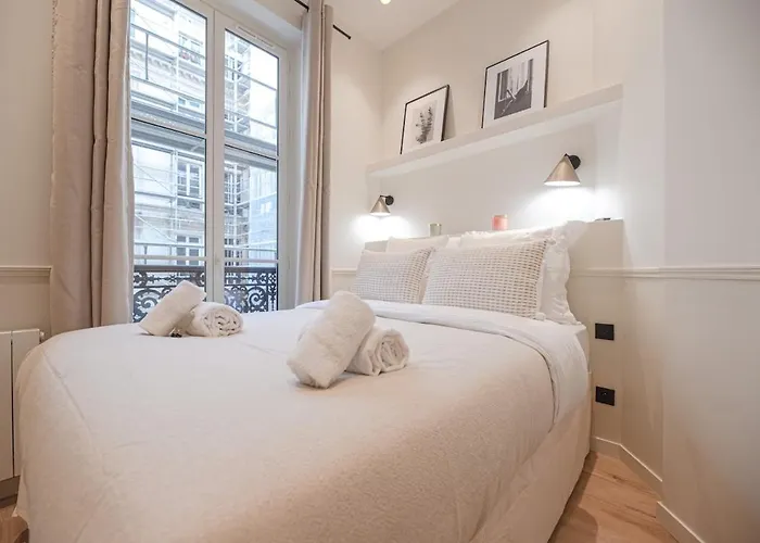 Luxury 3 Bedrooms Flat - Grands Boulevards Apartament Paryż